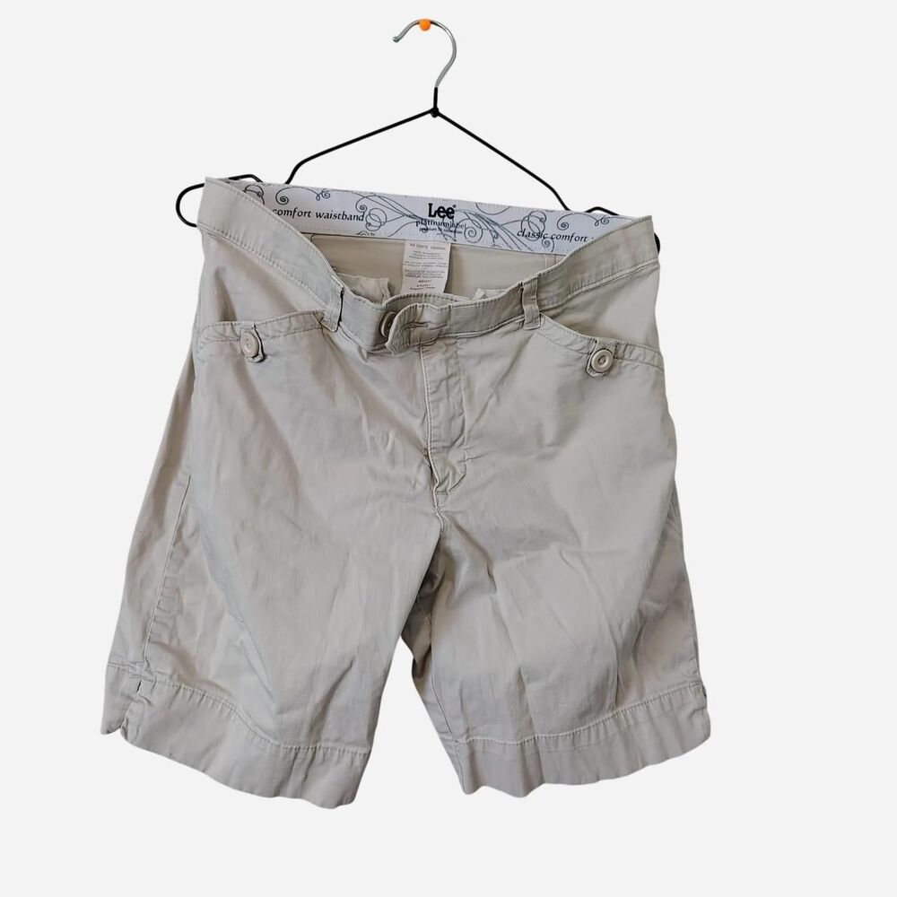 Lee Women's Tan and Cream Shorts